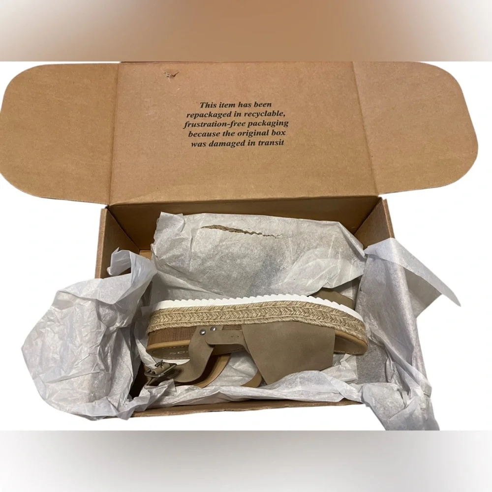 🌼💚NIB  Soda Topic Open Toe Buckle Ankle Strap Espadrilles Wedge Casual Sandals.